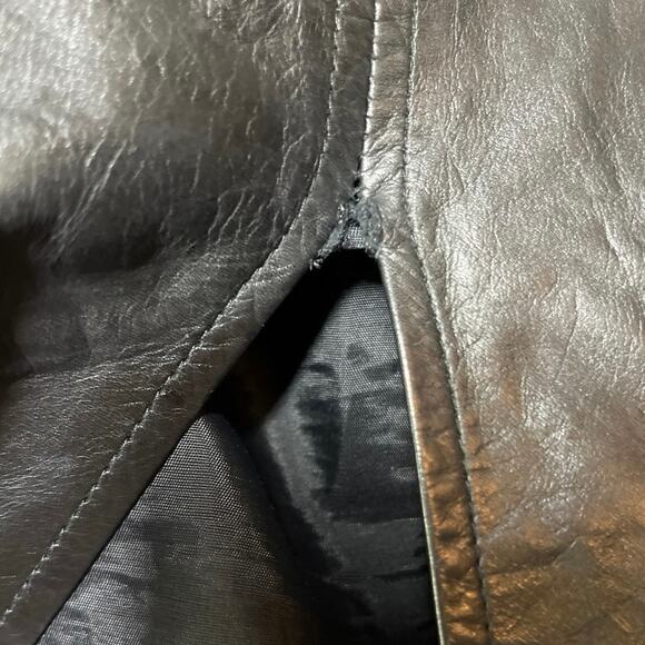 VTG Linda Allard Ellen Tracy Genuine Leather Mini Skirt Black Front Slit Size 6P - Picture 7 of 8